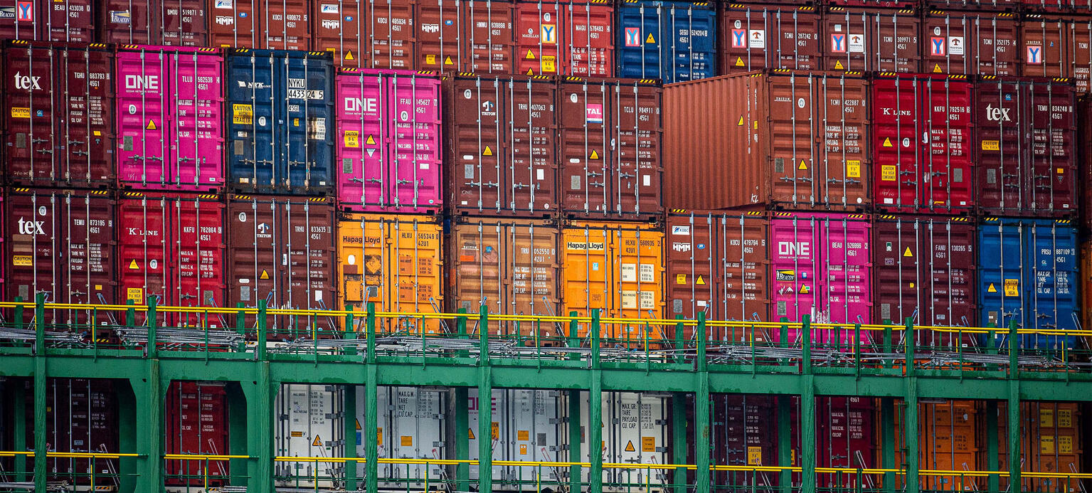 Container auf einem Containerschiff am 10. September 2022 im Hafen von Hamburg. Konjunkturindikator